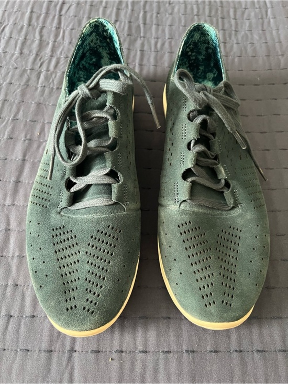 Under Armor size 11 green suede lace up sneakers
